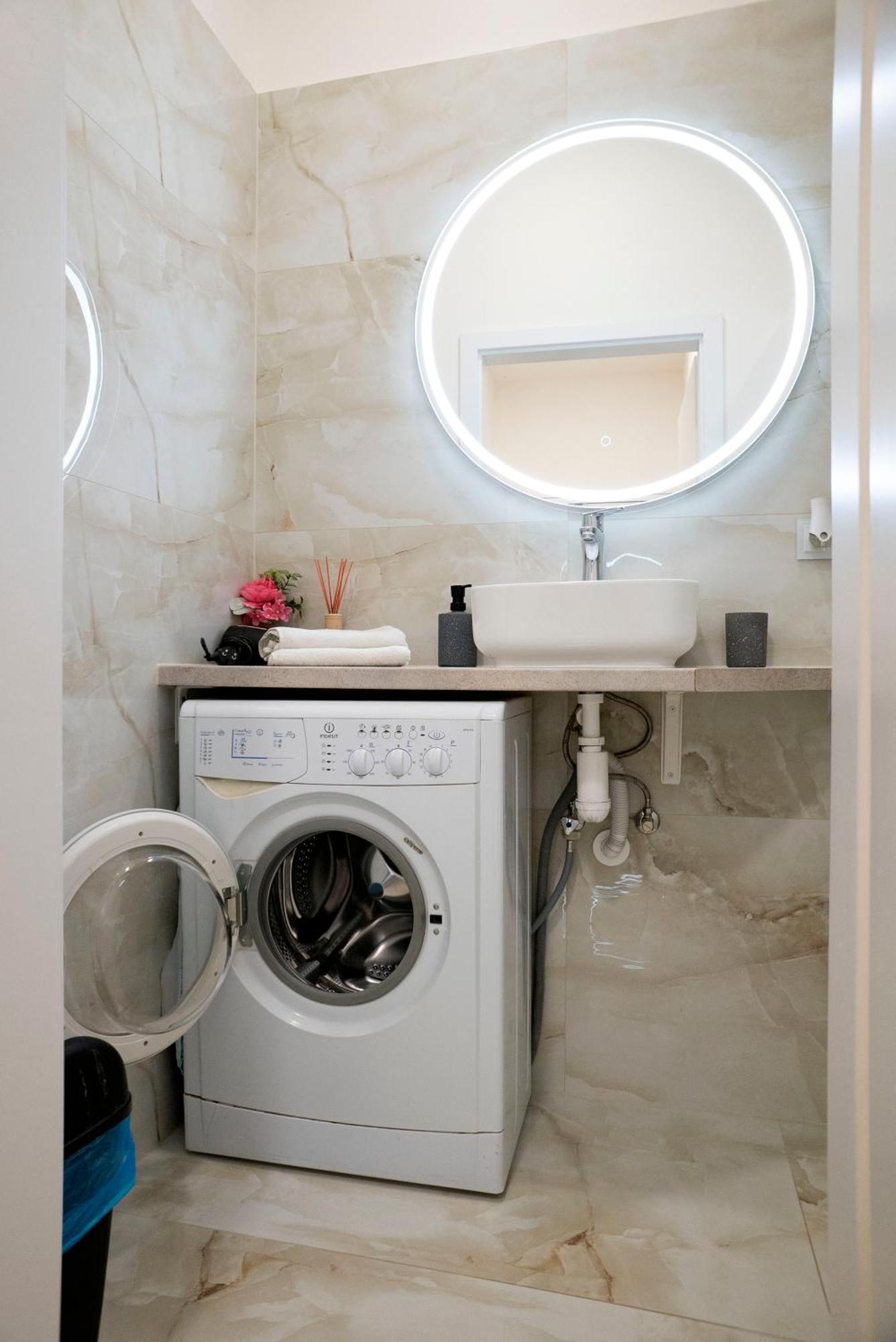 New Stylish Place For Couple Μπρατισλάβα Εξωτερικό φωτογραφία