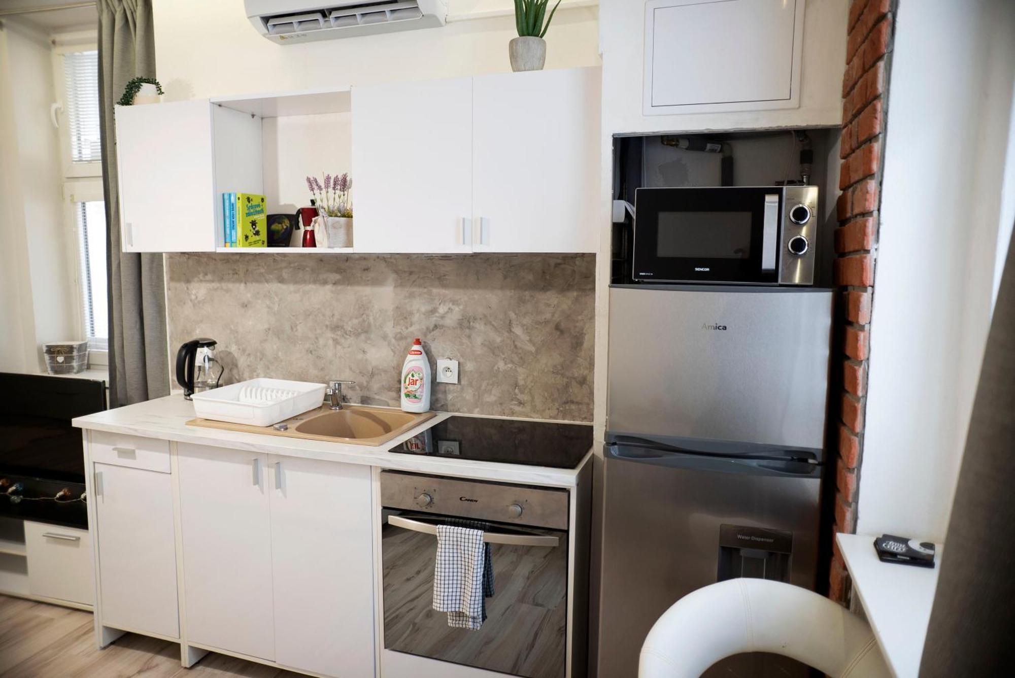New Stylish Place For Couple Μπρατισλάβα Εξωτερικό φωτογραφία