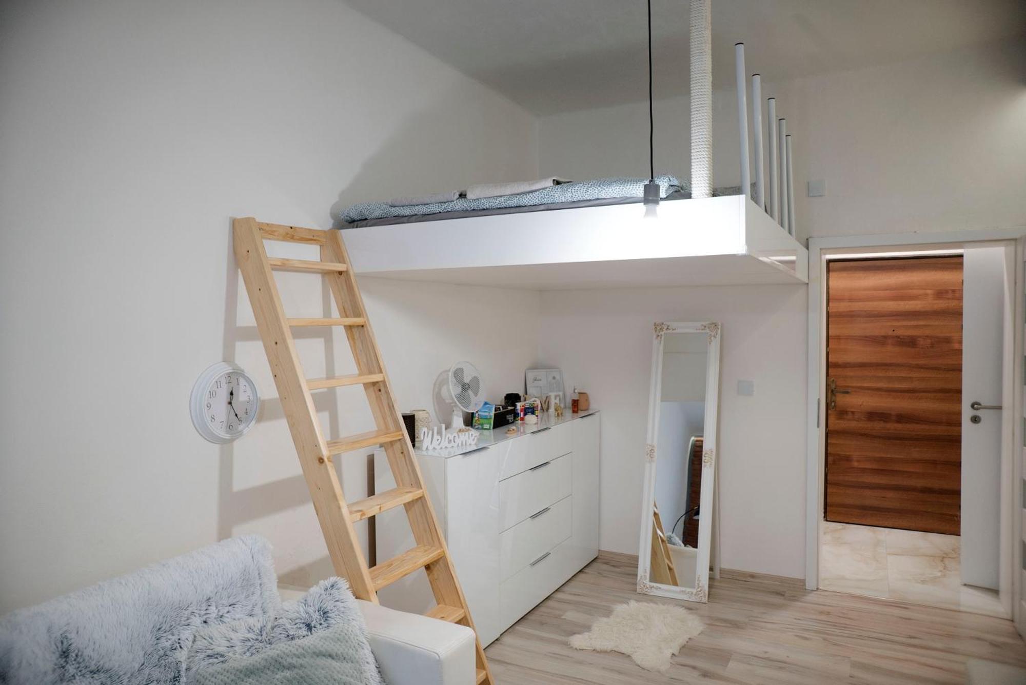New Stylish Place For Couple Μπρατισλάβα Εξωτερικό φωτογραφία